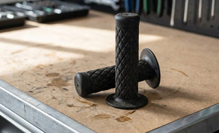 Come montare le manopole moto (guida completa) - cafetwin