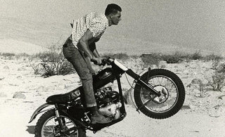 Triumph, Steve McQueen e il deserto: quando le moto inglesi erano regine dell’offroad - cafetwin