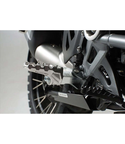 Estriberas regulables EVO para BMW R nineT (20-24)