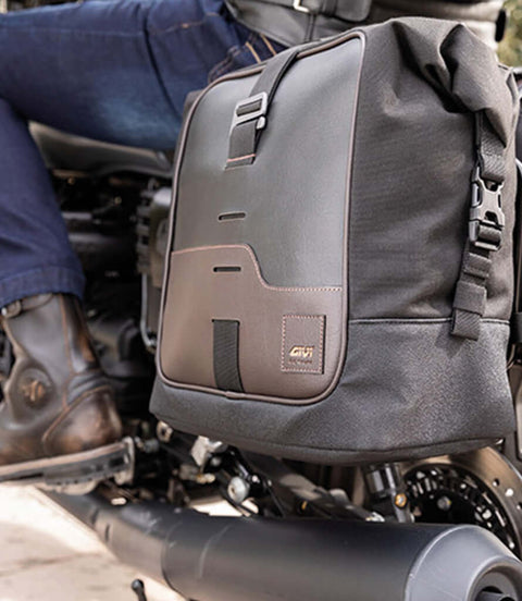 Motorradtaschen Seitlich + Unterstützung GIVI Corium