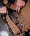 Borsa Laterale Expedition Marrone con Staffe - cafetwin