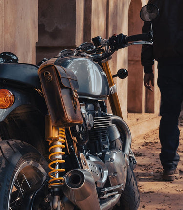 Saddlebag Moto Universale Motorcycle Sling Bag Cognac - cafetwin