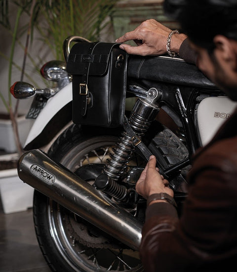 Saddlebag Moto Universal Moto Black Sling Bag CafeTwin – cafetwin