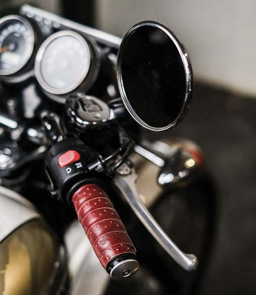 Poignées Moto Cherry Red Perforate Trip Machine - cafetwin