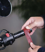 Poignées Moto Cherry Red Perforate Trip Machine - cafetwin