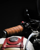 Poignées de moto marron perforées Trip Machine - cafetwin