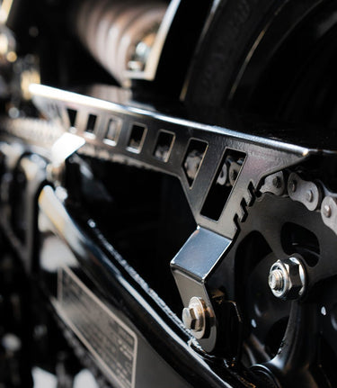 Cache-chaîne pour Guerrilla 450 / Himalayan 450 Cafe Twin - cafetwin