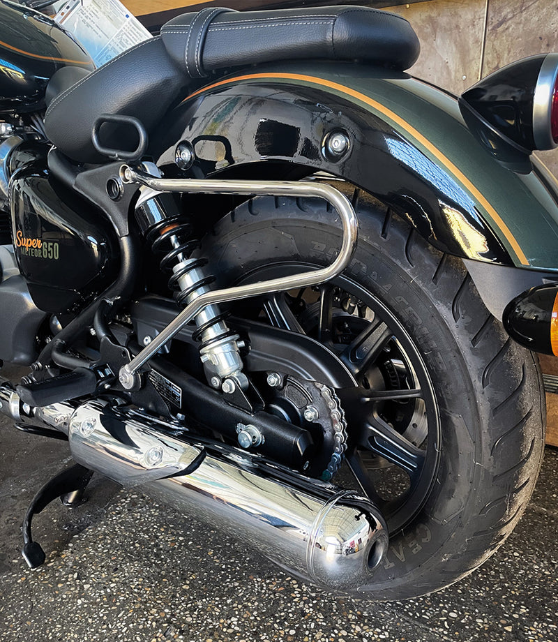 Unterstützt Motorradtaschen Moto Verchromt Super Meteor 650